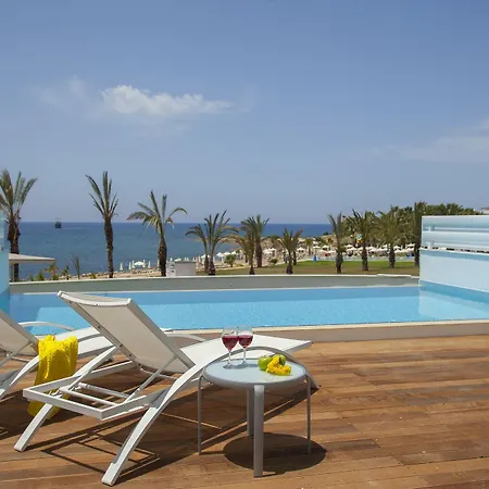 Resort King Evelthon &