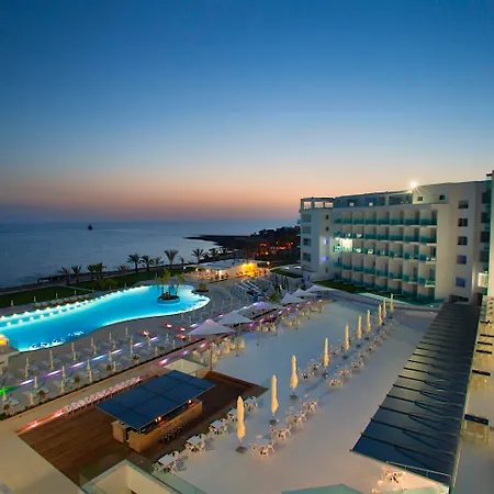 King Evelthon & Resort Klorakas