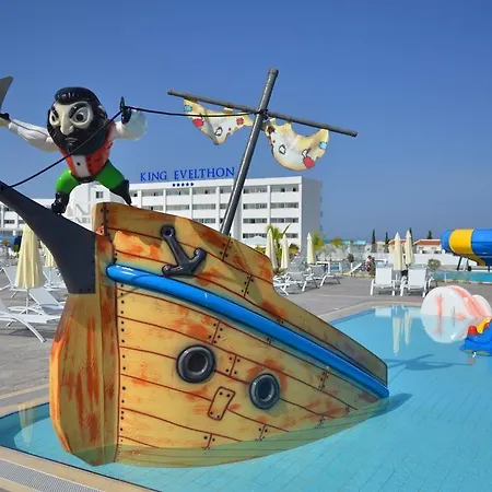 Resort King Evelthon &
