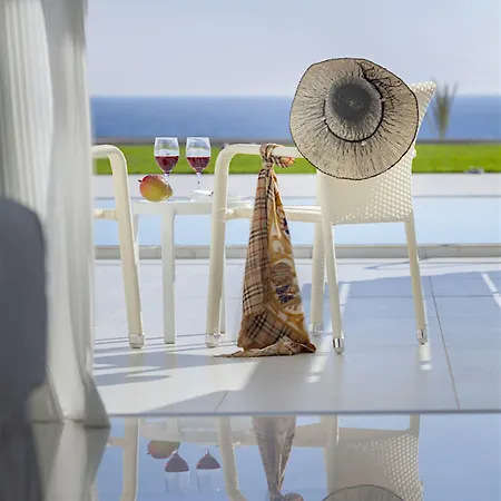 リゾート King Evelthon & Klorakas