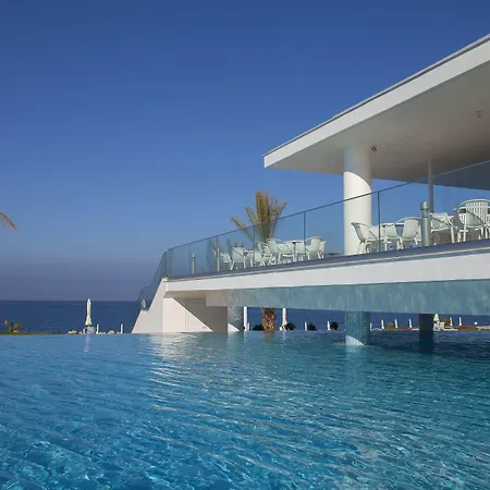 King Evelthon & リゾート 5*