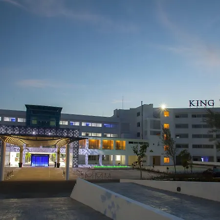 King Evelthon & 5* Klorakas