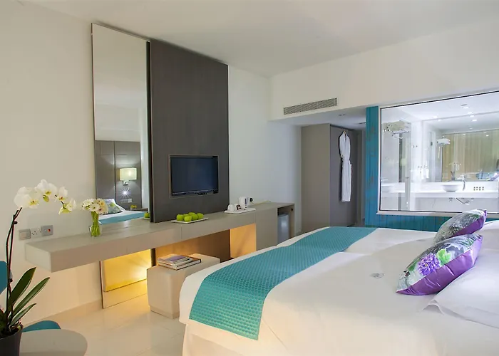 King Evelthon & Χλώρακα