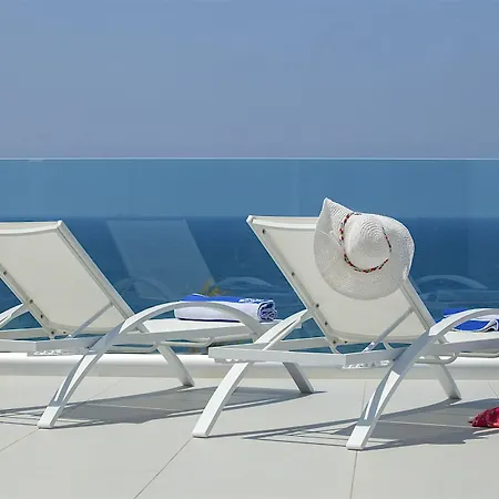 King Evelthon & Resort Klorakas