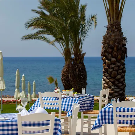 Resort King Evelthon & Klorakas