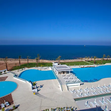 Resort King Evelthon & Klorakas