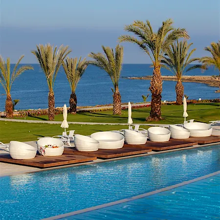 Resort King Evelthon & Klorakas