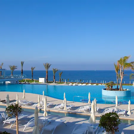 King Evelthon & Resort Klorakas