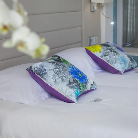 King Evelthon & Resort Klorakas