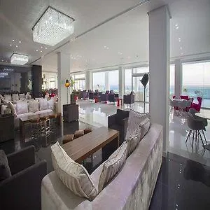 Resort King Evelthon &