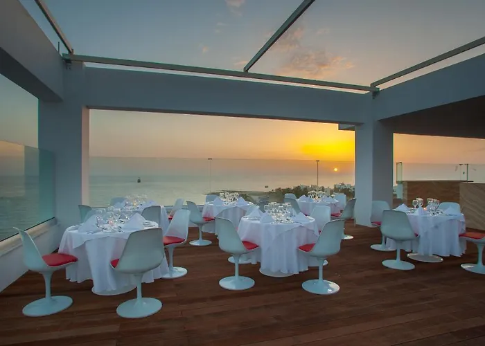 Ośrodek wypoczynkowy King Evelthon & 5*