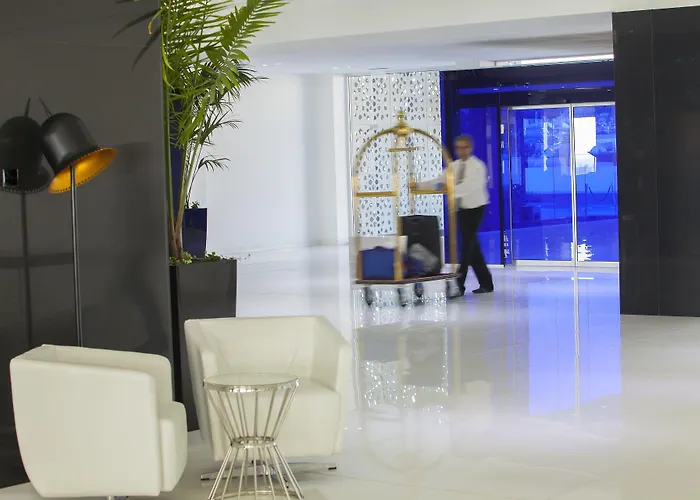 King Evelthon & Resort