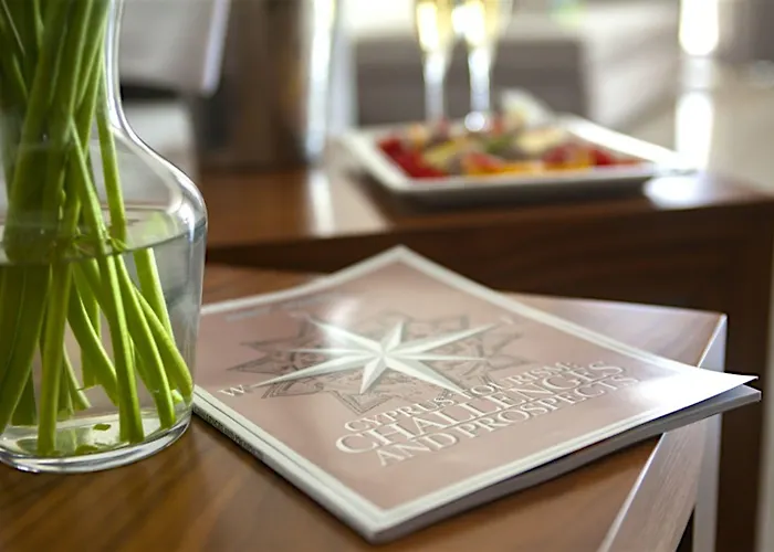 King Evelthon & Resort Klorakas