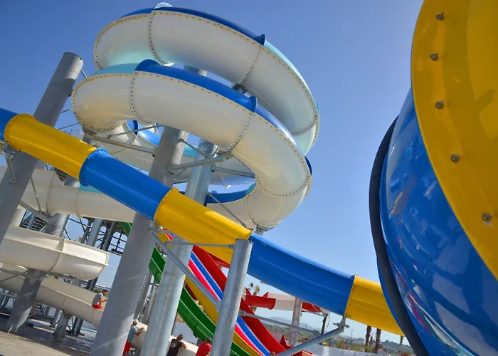 Resort King Evelthon & Klorakas