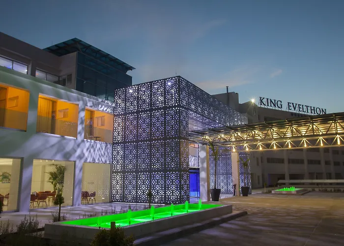 King Evelthon & Resort Klorakas