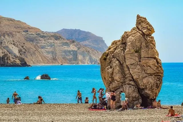 King Evelthon & 5* Klorakas